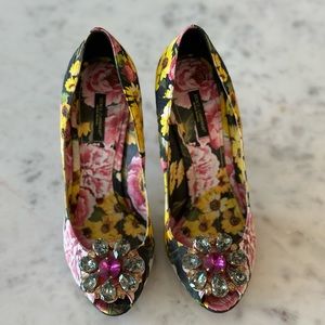 Dolce & Gabbana size 39